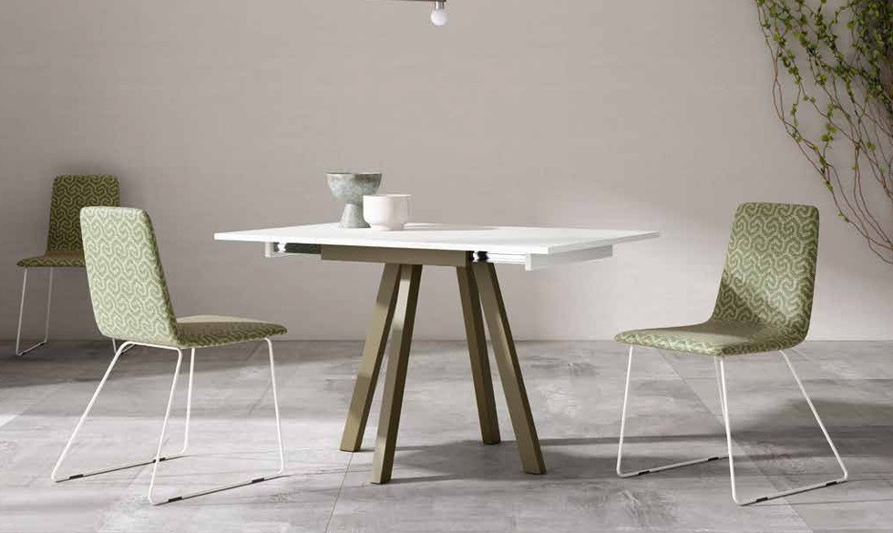 Mesa de Comedor cuadrada extensible con patas metálicas Ref.3022 2377 Mesa de Comedor cuadrada extensible con patas metálicas Ref.3022 2377